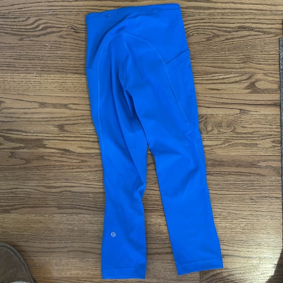 Poolside lululemon leggings - Picture 2 of 3